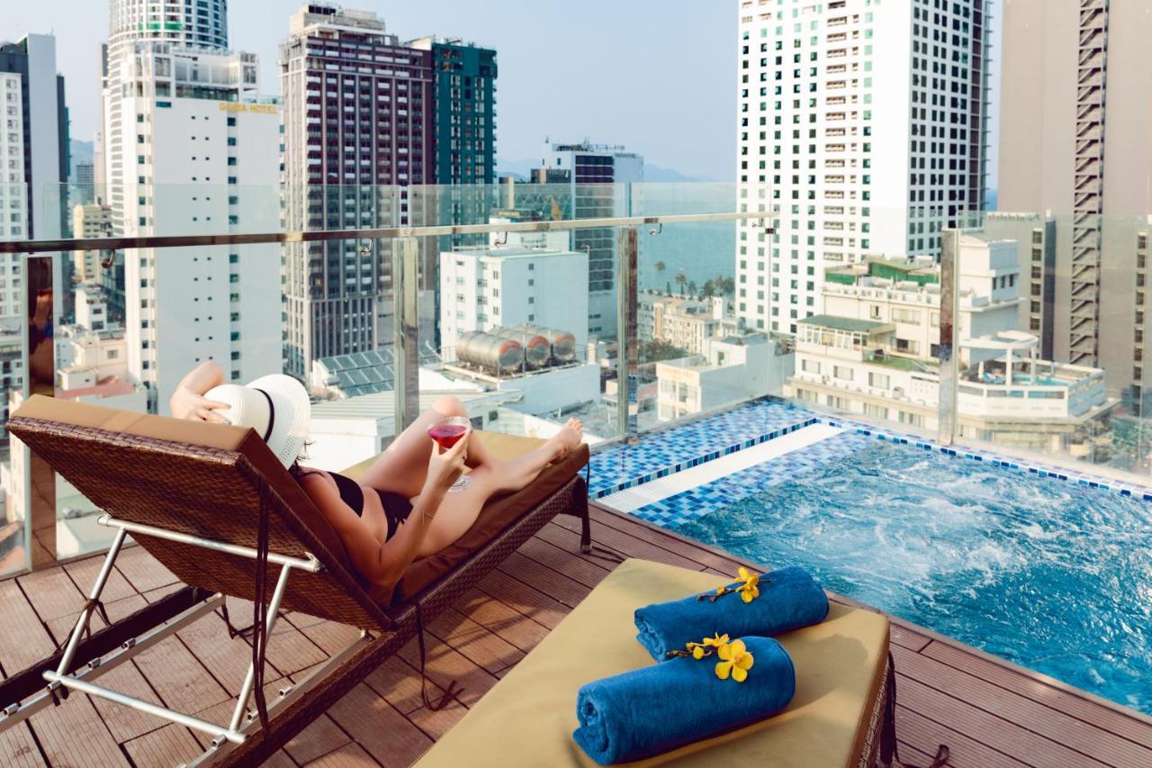 Agnes Hotel Managed By Dhg Nha Trang Exterior foto